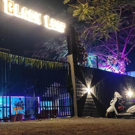 The Black Leaf Hotell Rāipur Eksteriør bilde
